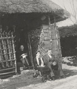 Ein strohgedeckter Speicher <br>in Schmiedrued vor 1924. <br>[Foto: Sammlung Roland Frei]
