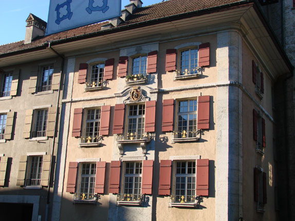 Schloss (bis 1798 bernischer Landvogteisitz), Südfassade